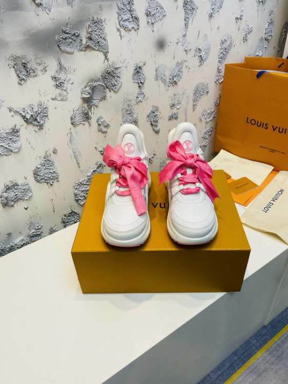 Picture of Louis Vuitton Shoes _SKULVsz35-405cmmnf056317798